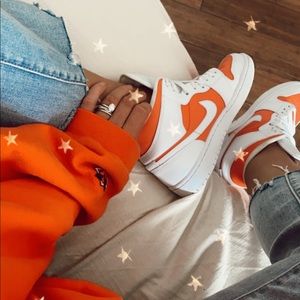 Nike Air Jordan 1 Mids Bright Citrus